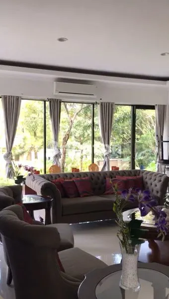 image RUMAH 3 LANTAI DENGAN VIEW GUNUNG DI CLUSTER ELITE SENTUL CITY (3)