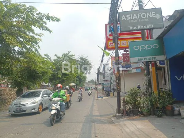 image TEMPAT USAHA DI LOKASI STRATEGIS (7)