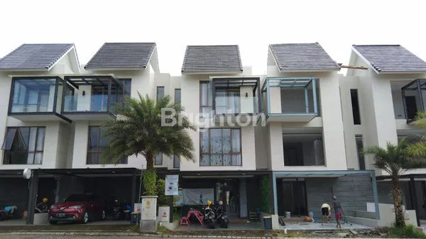 image RUMAH MEWAH DI PERMATA JINGGA MALANG  (1)