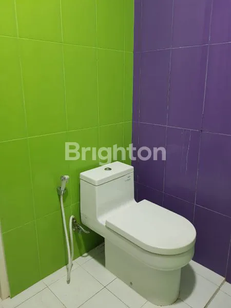 image RUMAH 1 LANTAI FURNISH DI LINGKUNGAN NYAMAN & AMAN TERAWAT SIAP HUNIGREEN LEAF REGENCY (6)