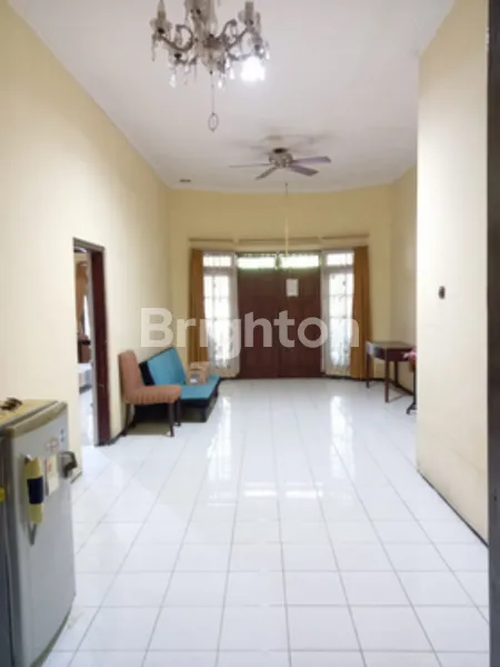 image FOR SALE - KETINTANG MADYA (LB) RUMAH PLUS KOS AKTIF STRATEGIS  (3)