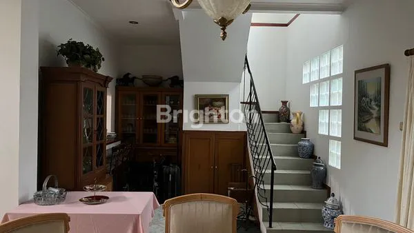 image RUMAH HALAMAN LUAS (6)