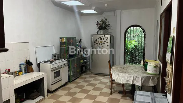 image RUMAH HALAMAN LUAS (8)