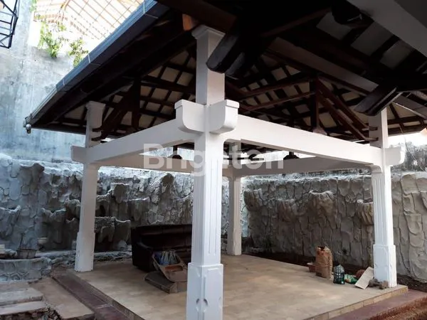 image RUMAH 2 LANTAI DENGAN LOKASI YANG STRATEGIS BISA UNTUK TEMPAT TINGGAL DAN USAHA DI BINTARO, JAKARTA SELATAN (8)