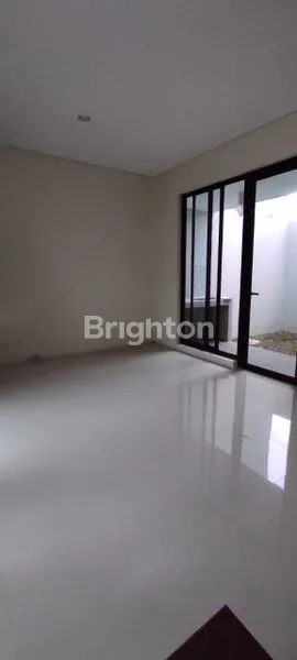 image RUMAH 2 LANTAI SIAP HUNI PUSAT KOTA SIDOARJO (4)