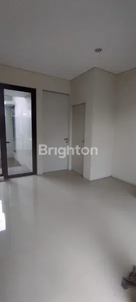 image RUMAH 2 LANTAI SIAP HUNI PUSAT KOTA SIDOARJO (7)