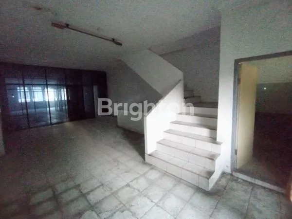 image RUKO 3 LANTAI STRATEGIS DI KOMPLEK TAMAN ANGGREK, NANGKA (4)