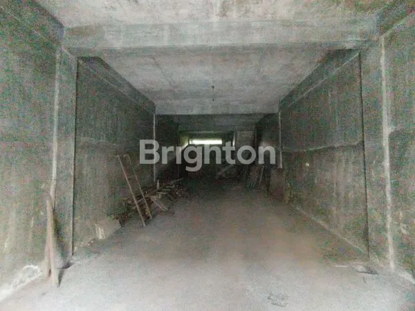 image RUKO 3 LANTAI STRATEGIS DI KOMPLEK TAMAN ANGGREK, NANGKA (8)