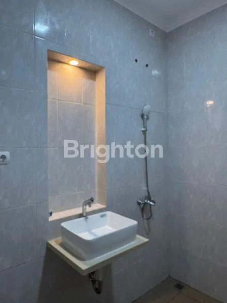 image RUMAH 1 LANTAI DEKAT HYATT PALAGAN  (5)