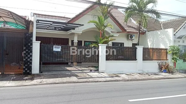 image RUMAH 1 LANTAI DEKAT HYATT PALAGAN  (1)