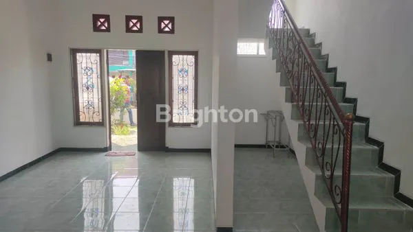 image RUMAH MEWAH & BESAR DI TIRTASANI MALANG (7)