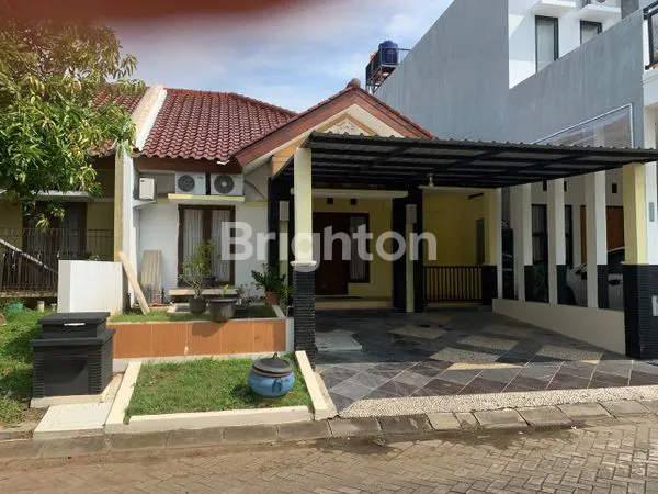 RUMAH SIAP HUNI FULL FURNISHED CLUSTER AMAN BERSIH