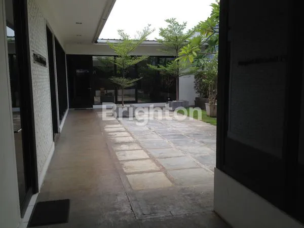image RUKO SIAP HUNI COCOK UTK KANTOR ADA LIFTNYA DAERAH MABES, JAKARTA BARAT (5)