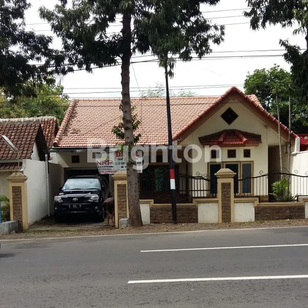 image RUMAH DI JL NATIONAL (1)