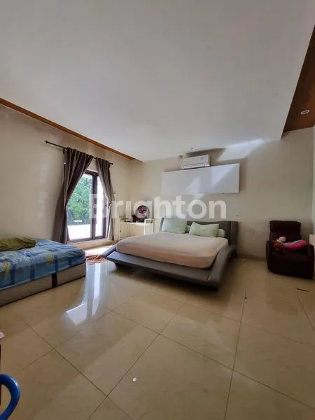 image RUMAH 2 LANTAI CANTIK KEMANG PRATAMA 3 (6)