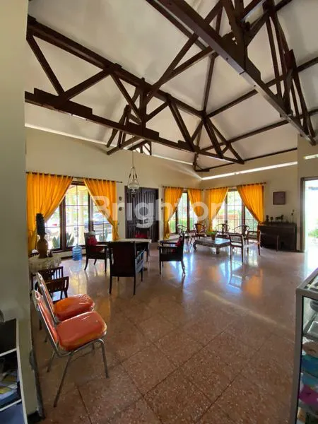 RUMAH LUAS UNGARAN BISA UNTUK USAHA PENGINAPAN