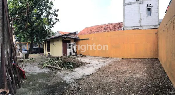 image DI JUAL RUMAH STRATEGIS DI KAWASAN PONDOK AREN (7)