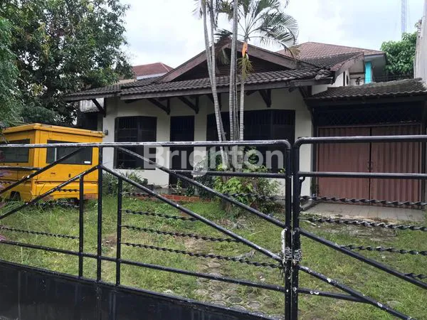 image DI JUAL RUMAH STRATEGIS DI KAWASAN PONDOK AREN (4)