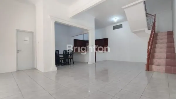 image RUMAH MEWAH COCOK UNTUK USAHA DAN HUNI LOKASI PANDURAYA BOGOR (3)