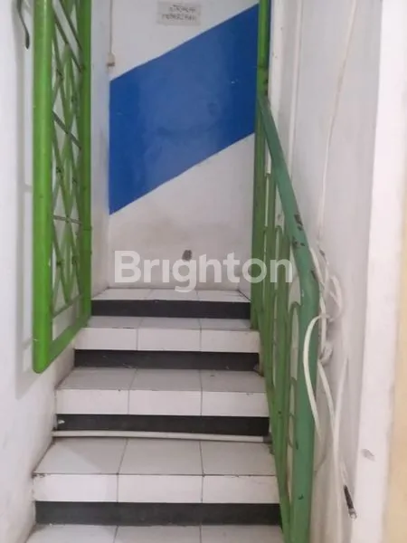 image RUKO KOMERSIAL 2 LANTAI SIAP PAKAI NOL JALAN DOUBLE WAY, AREA RAMAI DAN PADAT PENDUDUK DEKAT SUTOREJO PAKUWON CITY ITS UNAIR (7)