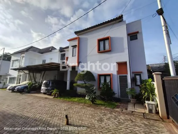 image CLUSTER CIBUBUR TOWN HOUSE 2 (1)