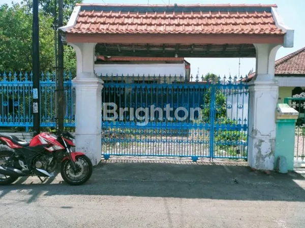 2 M AN RUMAH  LUAS LEBAR DEPAN 13 DEKAT SEKOLAHAN SMAK, SMA 2 , AREA KAWI KEDIRI JAWA TIMUR