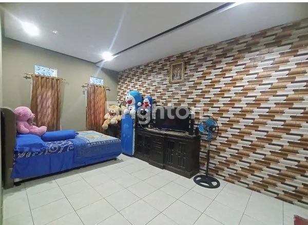 image RUMAH DI PERUMAHAN MONANG MANING (7)