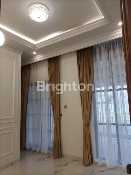 image RUMAH MEWAH 2 LANTAI DI CLUSTER EKSKLUSIF DALAM RING ROAD JOGJA (8)