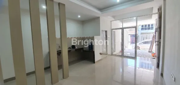 image NEW TOWN HOUSE SISA 1 UNIT SELANGKAH KE GALAXY MALL, UNAIR, MERR (6)