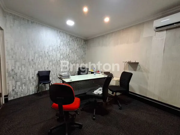 image RUKO 2 LANTAI EX MERUYA ILIR JAKARTA BARAT (7)