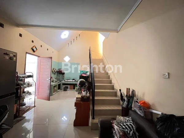 image RUMAH CANTIK 2 LANTAI SIAP HUNI TENGAH KOTA  SOLO, KAMPUNG BARU, SURAKARTA (8)