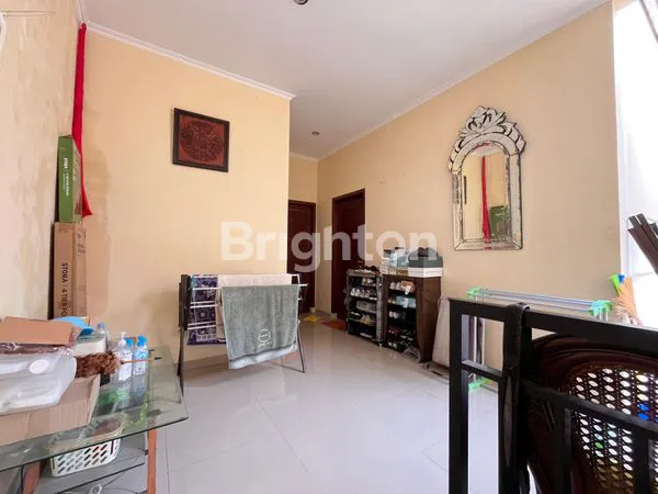 image RUMAH CANTIK 2 LANTAI SIAP HUNI TENGAH KOTA  SOLO, KAMPUNG BARU, SURAKARTA (5)