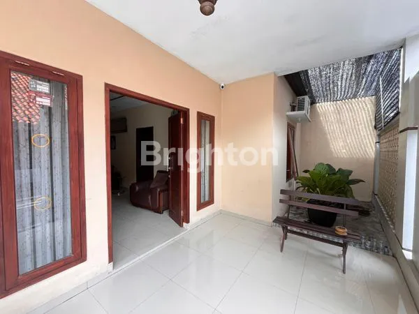 image RUMAH CANTIK 2 LANTAI SIAP HUNI TENGAH KOTA  SOLO, KAMPUNG BARU, SURAKARTA (4)