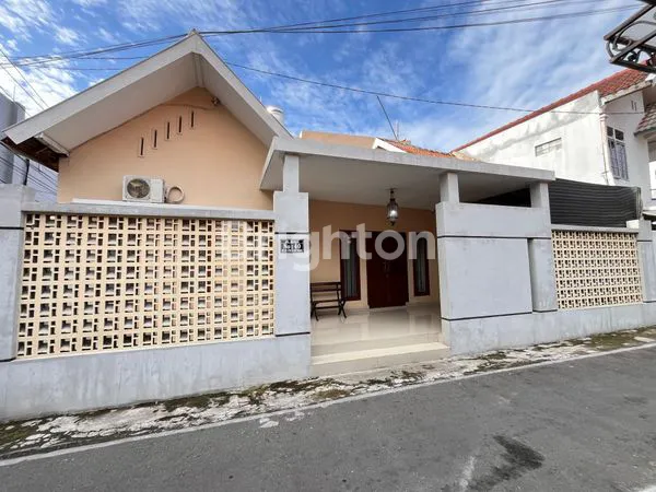 image RUMAH CANTIK 2 LANTAI SIAP HUNI TENGAH KOTA  SOLO, KAMPUNG BARU, SURAKARTA (7)
