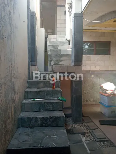 image RUMAH 2 LANTAI SIAP HUNI DI SOLOBARU (7)