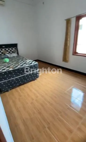 image RUMAH 2 LANTAI MEWAH CANTIK DIJUAL (7)