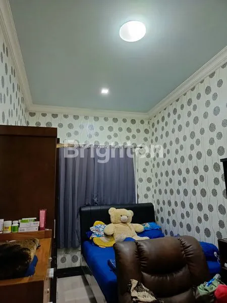 image RUMAH 3 LANTAI SIAP HUNI DEKAT UNIVERSITAS BINUS, JAKARTA BARAT (3)