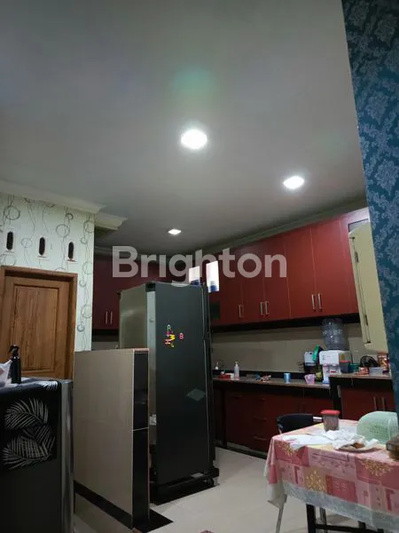 image RUMAH 3 LANTAI SIAP HUNI DEKAT UNIVERSITAS BINUS, JAKARTA BARAT (8)