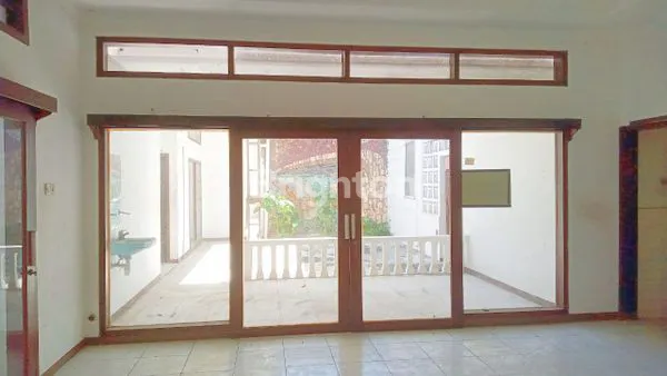 image RUMAH DI DHARMAHUSADA UTARA  (5)