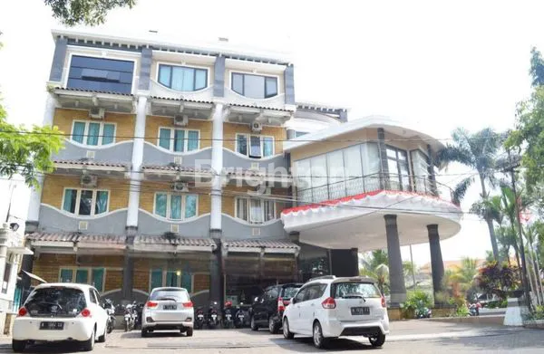 GEDUNG SERBA GUNA BANGUNAN 4 LANTAI KAWASAN STRATEGIS TENGAH KOTA