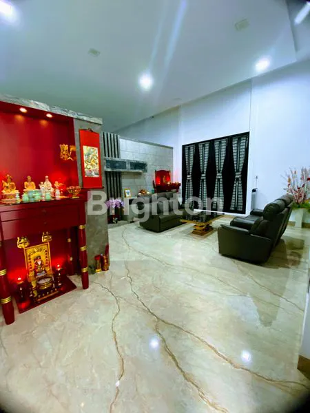 image RUMAH MEWAH SIAP HUNI FULL FURNISH KARYA BARU (2)