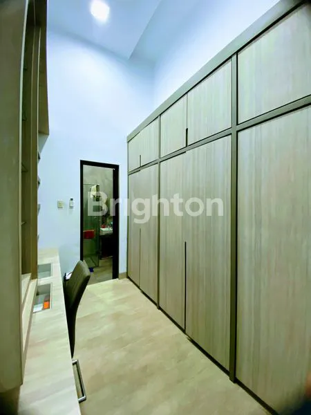 image RUMAH MEWAH SIAP HUNI FULL FURNISH KARYA BARU (6)