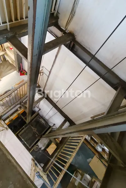 image TEMPAT USAHA & GUDANG 4.5 LANTAI RAYA KEDUNGSARI, DAERAH KEDUNGDORO (4)