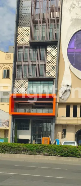 GEDUNG PAKUWON SQUARE BANGUNAN 10 LANTAI (INCL. BASEMENT)