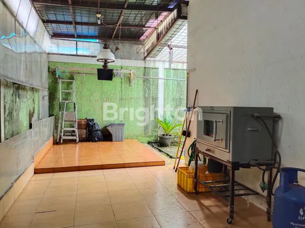 image RUMAH SIAP HUNI DALAM PERUMAHAN LOKASI STRATEGIS DEKAT TOL (7)