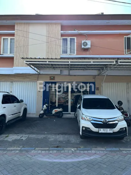 image RUKO DI JALAN RAYA GUNUNG ANYAR WIGUNA DEKAT PELAYARAN PURIMAS MERR UPN, SURABAYA (8)