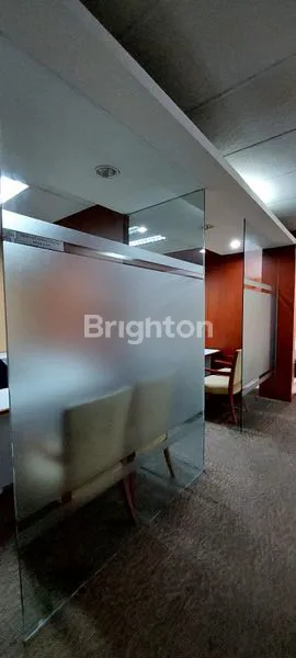 image GEDUNG EX BANK DI JALAN PROTOKOL PEKANBARU (4)