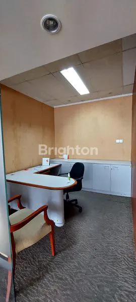 image GEDUNG EX BANK DI JALAN PROTOKOL PEKANBARU (8)