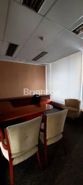 image GEDUNG EX BANK DI JALAN PROTOKOL PEKANBARU (7)