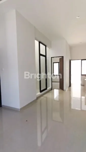 image RUMAH BARU GRESS 2 LT MINIMALIS MODERN LEBAK ARUM (2)